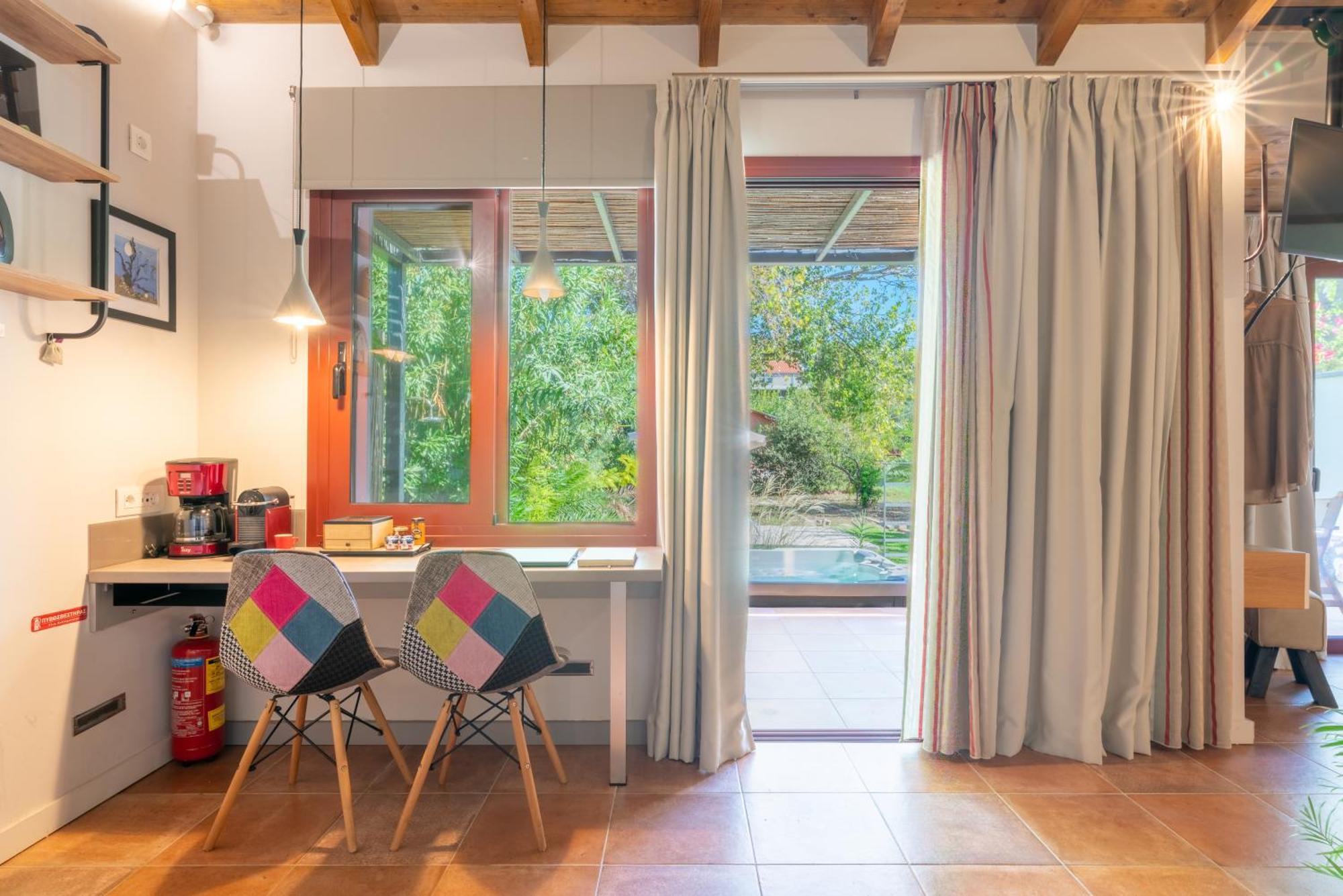 לאסי Klaritz Luxury Suites מראה חיצוני תמונה